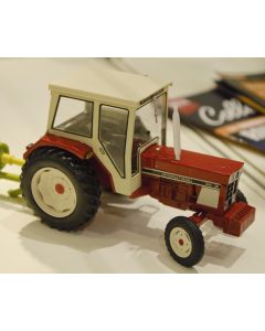 IHC 844 SB 2WD
