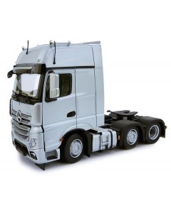 Mercedes-Benz Actros GigaSpace 6x2 srebrny